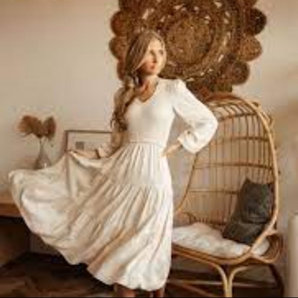 bohme Dresses & Skirts - Böhme Smocked Tiered Midi Dress in Ivory Size Large